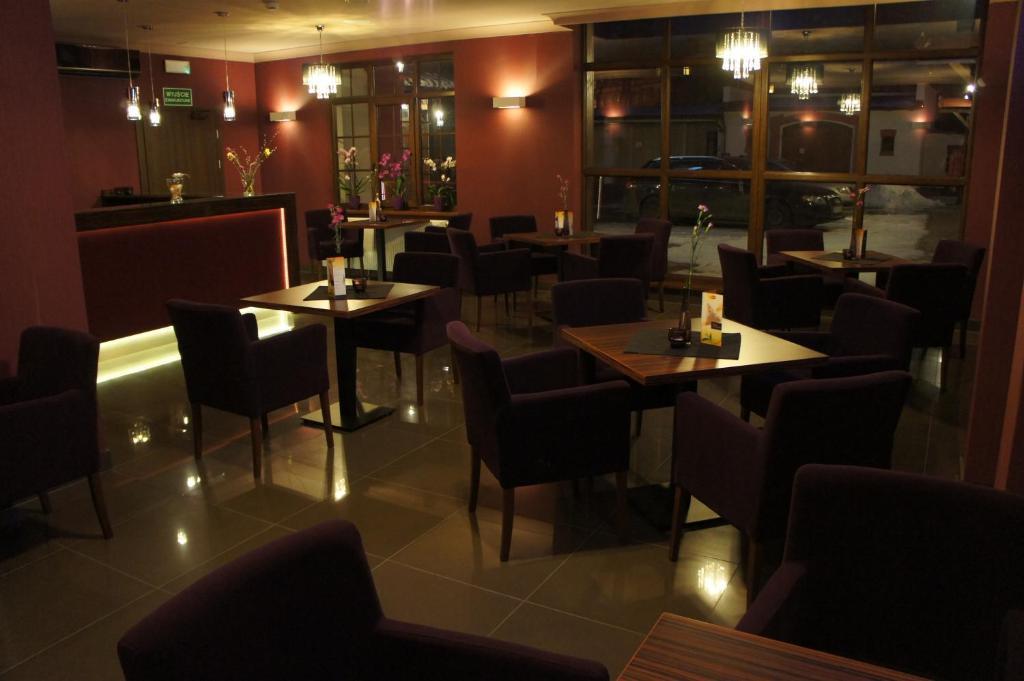 Hotel Camelot Szczawno-Zdroj Ngoại thất bức ảnh