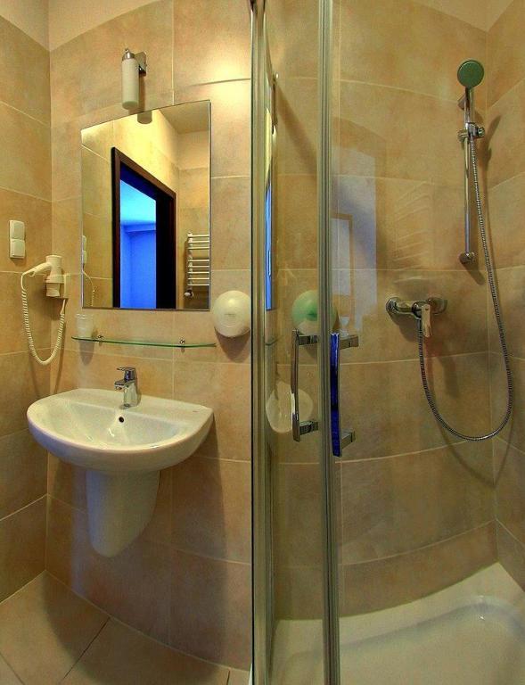 Hotel Camelot Szczawno-Zdroj Phòng bức ảnh