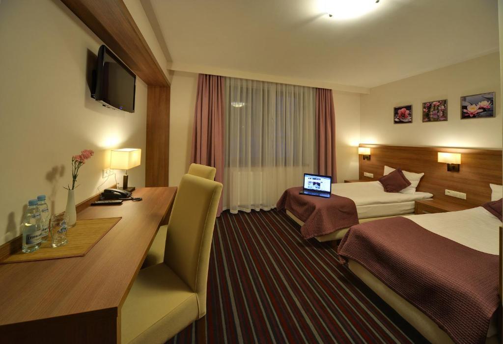 Hotel Camelot Szczawno-Zdroj Phòng bức ảnh