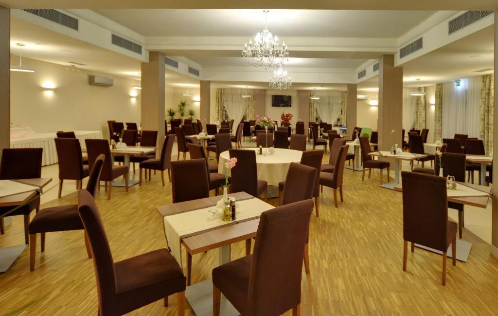 Hotel Camelot Szczawno-Zdroj Ngoại thất bức ảnh
