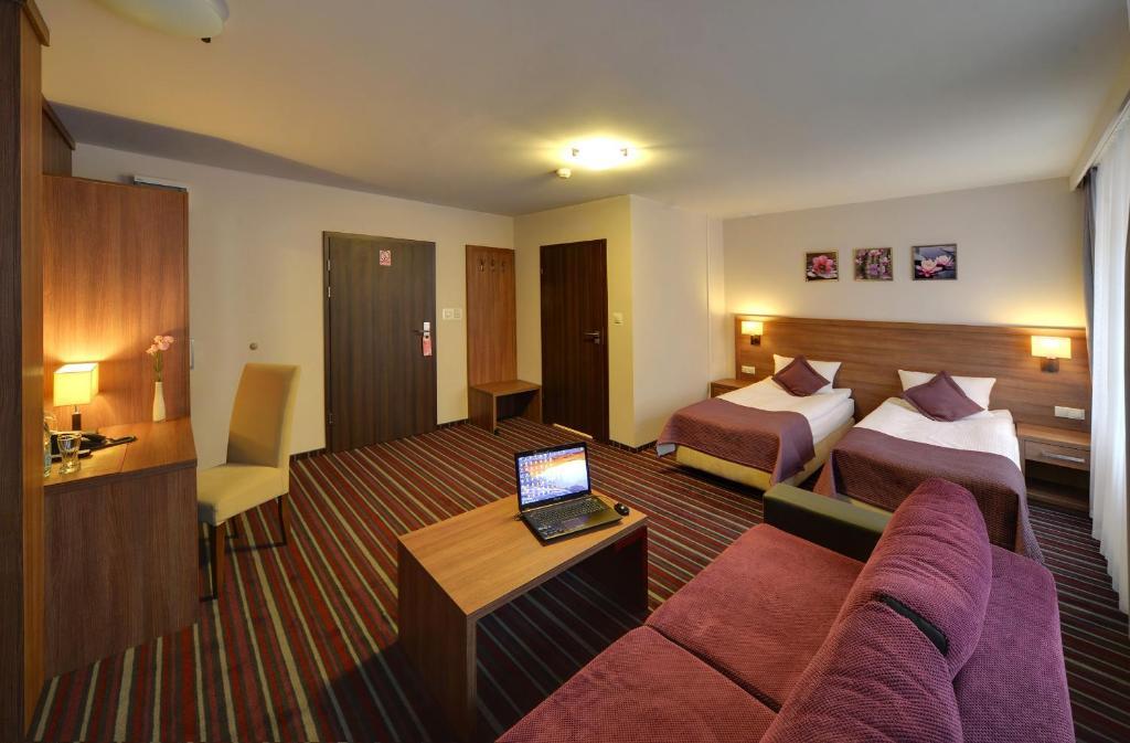 Hotel Camelot Szczawno-Zdroj Ngoại thất bức ảnh