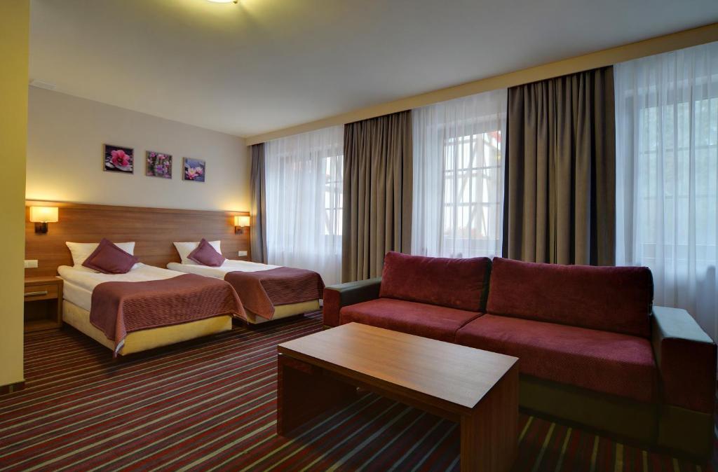 Hotel Camelot Szczawno-Zdroj Ngoại thất bức ảnh